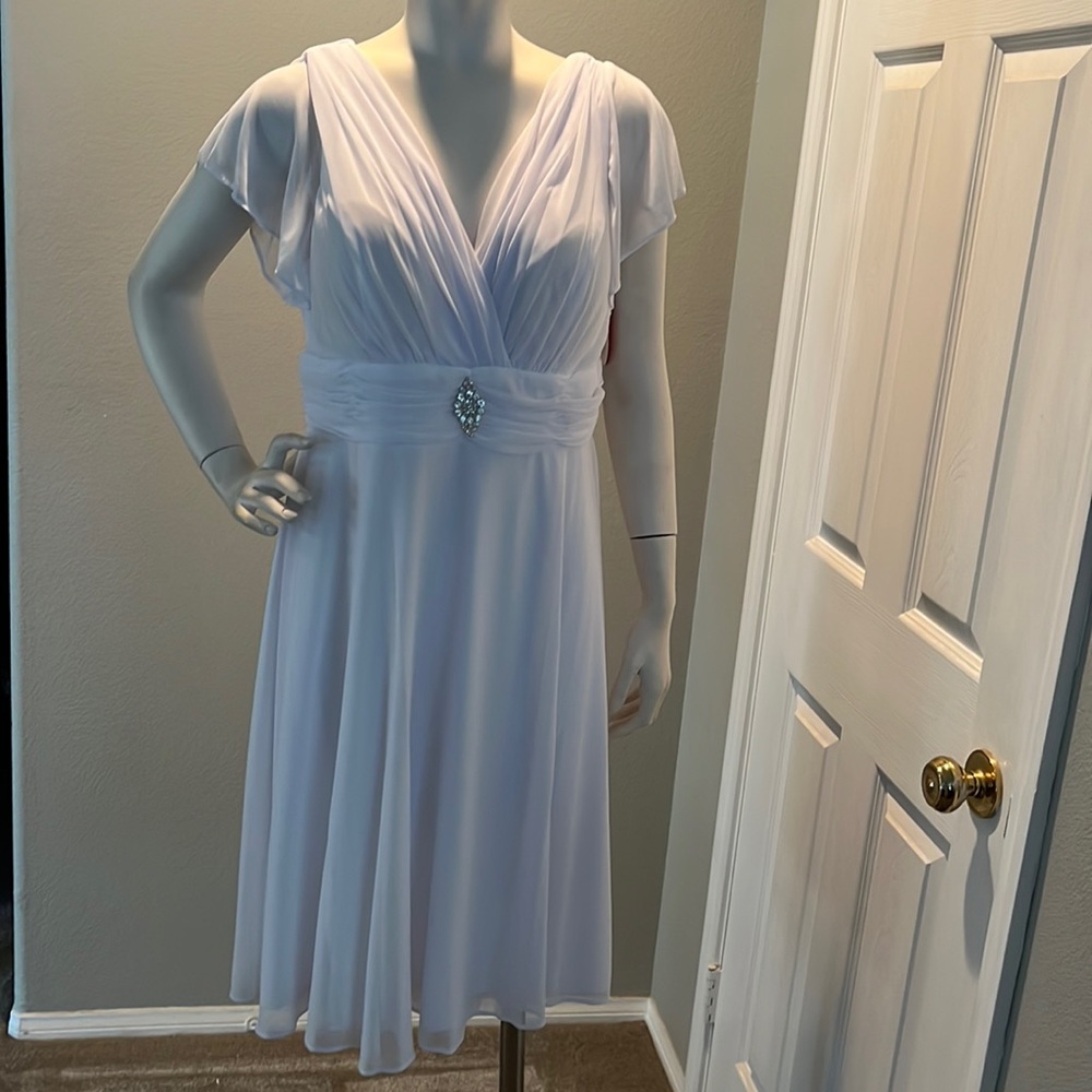 NWT White Chiffon Dress Cocktail XL. Vneck